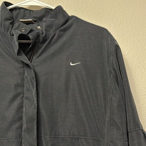 Vintage Nike Windbreaker - Picture 5 of 11